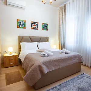 Center - Zogu I Boulevard Apartamento