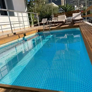 Sadiku With Sea View Apartament