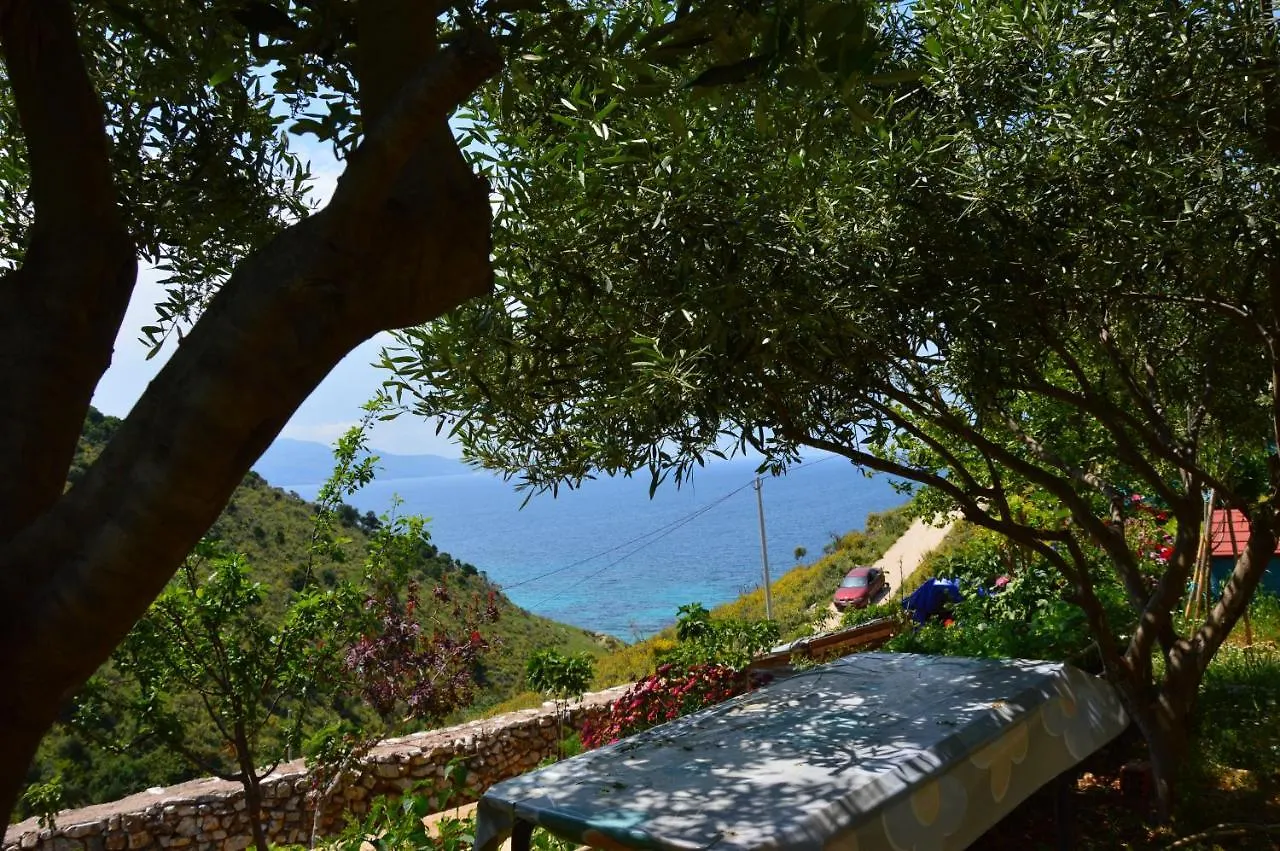 Mirror Beach Ksamil - Vila Zervo Sarande Aparthotel