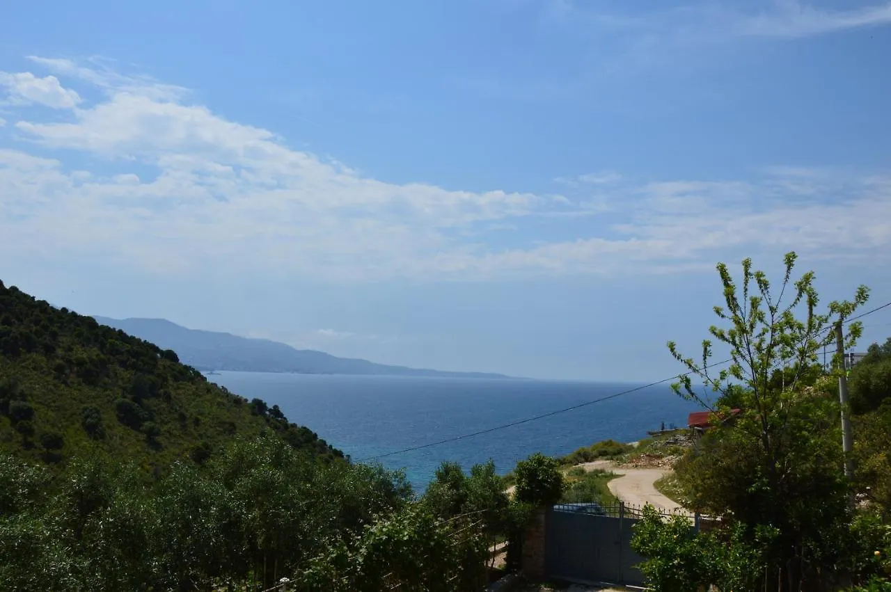 Apartmanhotel Mirror Beach Ksamil - Vila Zervo Saranda