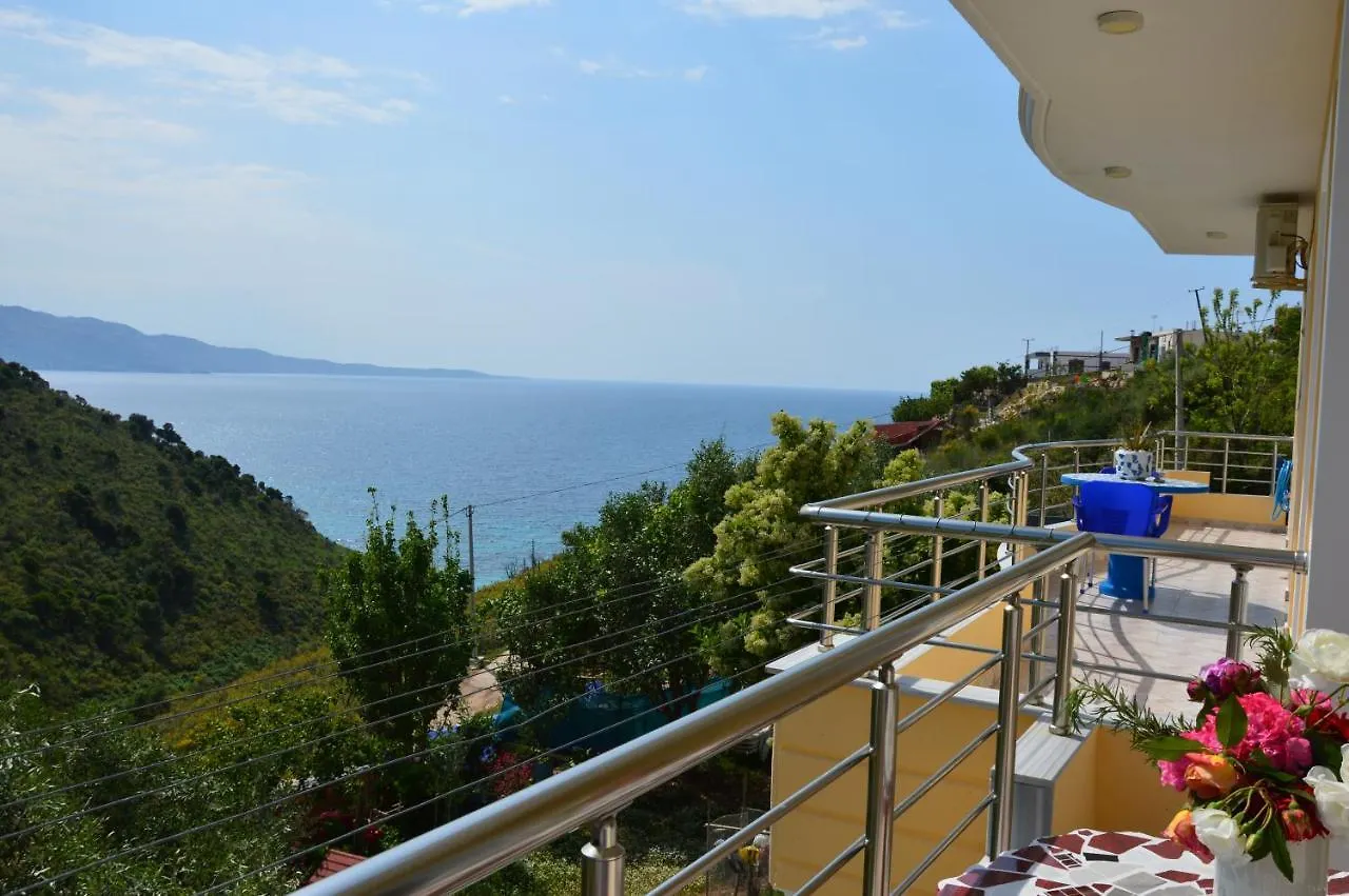 Apartmanhotel Mirror Beach Ksamil - Vila Zervo Saranda