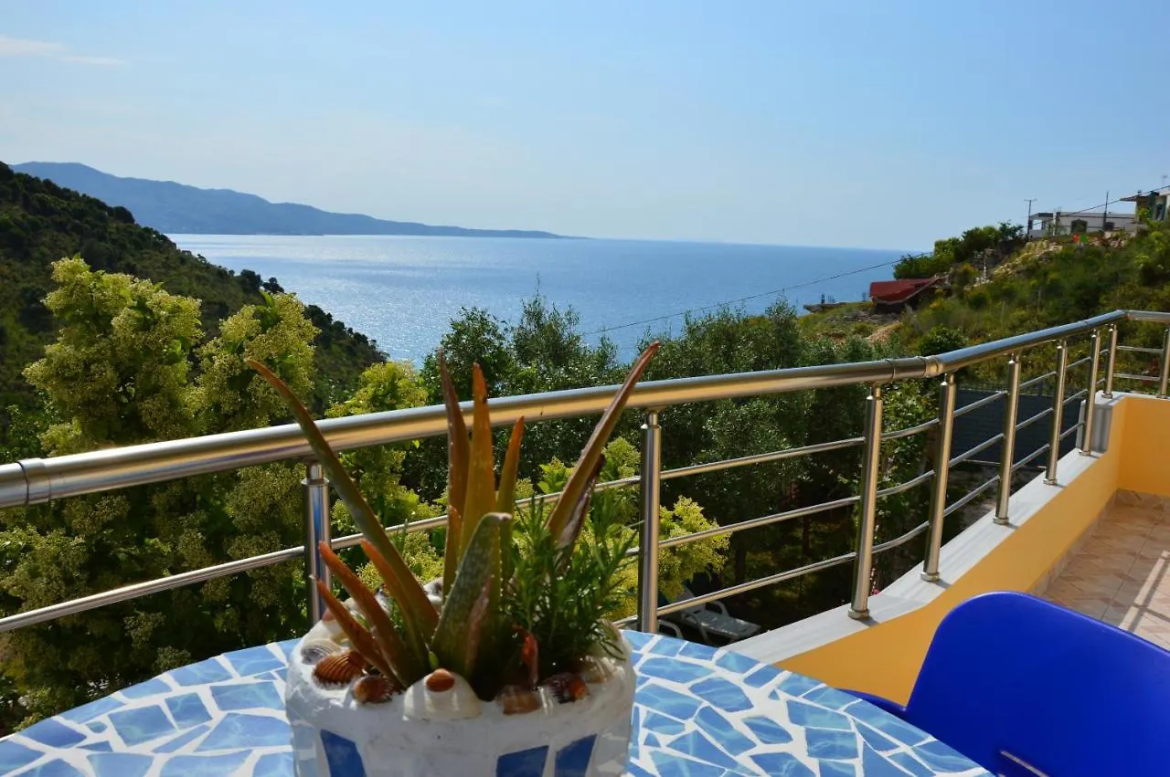 Mirror Beach Ksamil - Vila Zervo Saranda Apartmanhotel