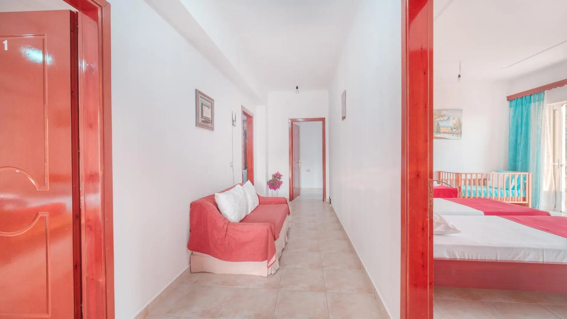 Aparthotel Mirror Beach Ksamil - Vila Zervo Sarande